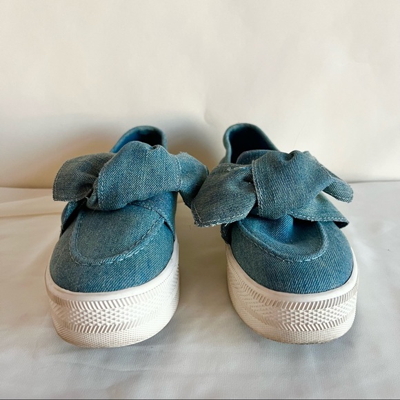 SOLD 🩵GUESS Platform Denim Blue Jean Slip Ons🩵 - Picture 3 of 6